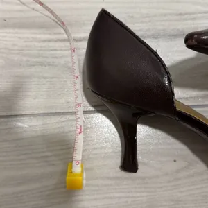 BCBGMAXAZRIA BCBG Women’s Kitten Heels Size‎ 7.5 Faux Leather thumbnail 6