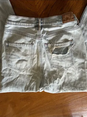 American Eagle High Rise 90s Girlfriend Jeans thumbnail 4