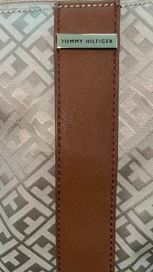 Tommy Hilfiger Purse thumbnail 3