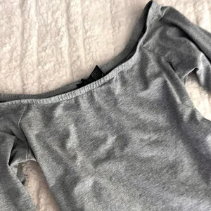 Forever-21 Women's Grey Crop-top thumbnail 2