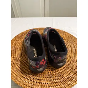 Sloggers Women Navy Blue Floral Waterproof Garden Shoes Rain Clogs Size 8 thumbnail 4