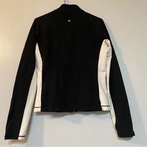 Lululemon Activewear Zipper Top Size 2 thumbnail 2