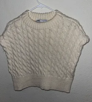 Knitted Vest thumbnail 1