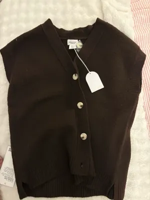 Brown Sleeveless Sweater Size M thumbnail 1