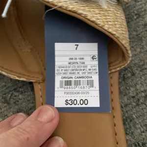 Women's Tan Sandals Size 7 thumbnail 2