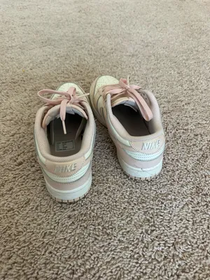 Light Pink Nike Dunk thumbnail 4
