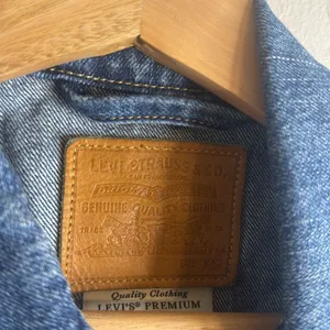 Levi’s Classic Denim Y2K button up‎ Jacket pockets size XS cute 90s style thumbnail 5