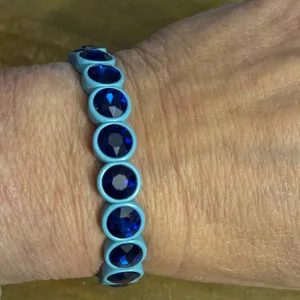 Blue gemstone stretch bracelet thumbnail 3
