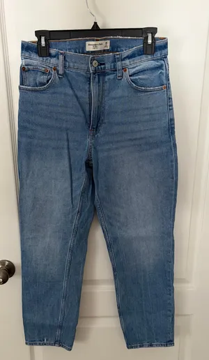 Abercrombie jeans thumbnail 1