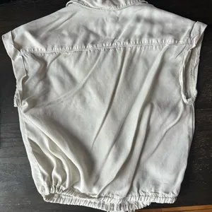 Abercrombie Cream Drawstring Formal Top thumbnail 2