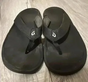 Olukai Flip Flops Sandals Slippers Black Size‎ 40 $90 Size 10 thumbnail 1