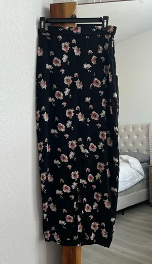 Charlotte Russe Black Floral Maxi Skirt thumbnail 1