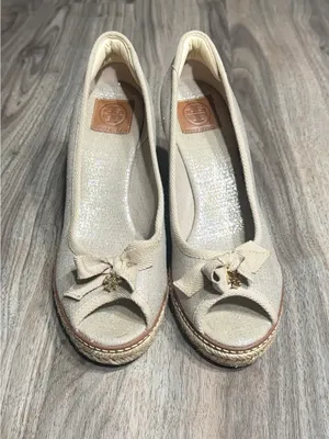 Tory Burch Espadrille Wedge Peep Toe Bow Pumps Metallic Beige. thumbnail 13