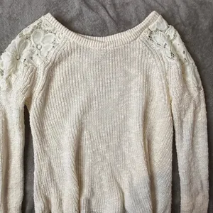 Hollister Textured Knit Sweater Floral Lace Trim Womens S Open Knit Shabby Chic thumbnail 5