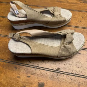 Womens Tan Suede Espadrille Wedge Sandals Bow Slingback Buckle Size 41‎ thumbnail 2
