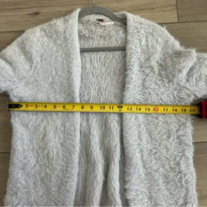 Free People Light Grey Super Soft Faux Fur Fuzzy Lounge Cardigan Sweater S thumbnail 9