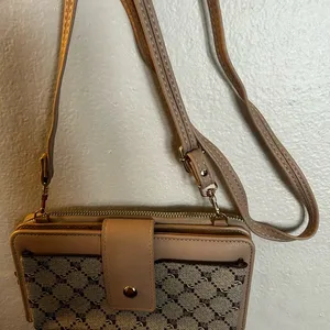 Elegant Tan Crossbody Bag thumbnail 1