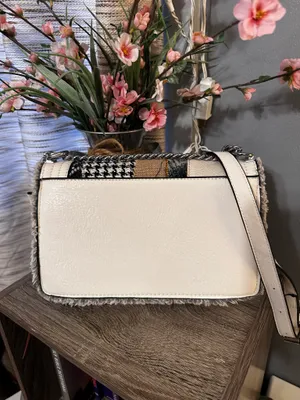 White fashion bag thumbnail 4