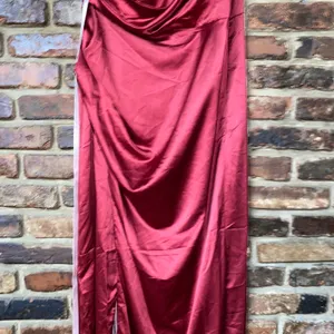 NWT Lulus Dreaming of Elegance Wine Red Satin One-Shoulder Maxi Dress Size XL thumbnail 6
