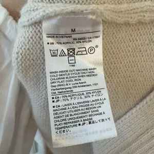Banana Republic V-Neck Cricket Sweater Women M Oatmeal Tennis Preppy Lightweight thumbnail 5
