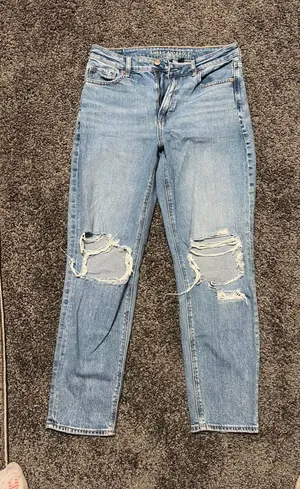 American Eagle Jeans Mom thumbnail 1