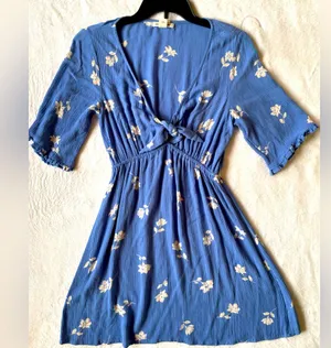 Billabong Blue V-Neck Floral Mini Dress Size Small thumbnail 1