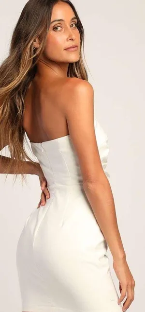Lulus Festive Occasion White Ruched Strapless Bodycon Mini Dress Size Medium NWT thumbnail 2