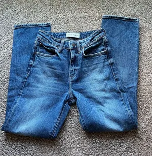 Aritzia Denim Forum Uma High-rise Straight Jeans Size 25 Vintage Dark Blue Zip thumbnail 1