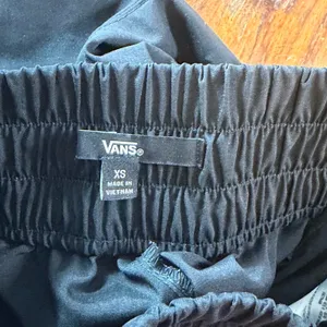Vans Womens Black Smocked High Rise Athletic Dolphin Shorts XS VN000K4QBLK thumbnail 3