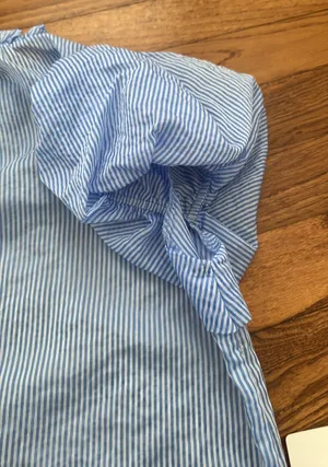 NWT THML Seersucker Blouse thumbnail 5