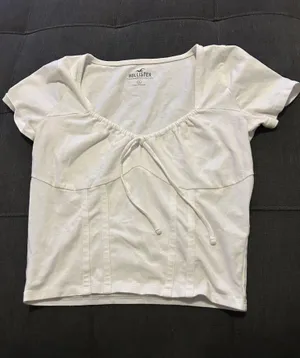 cute white hollister crop top  thumbnail 1