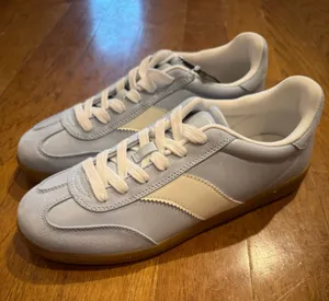Women's Target Spencer Sneakers Light Blue White Size 9.5 thumbnail 1