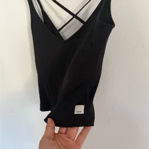 Vuori rubbed Black Strappy Women's tank thumbnail 2