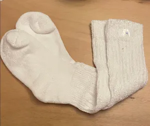 #4 NEW HOOTERS GIRLS UNIFORM WHITE XL LENGTH SCRUNCHIE SOCKS O/S with Flaw thumbnail 1