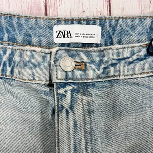 ZARA NWT Cropped Denim Jean Top Distressed w/ Spaghetti Straps Light Blue Wash thumbnail 7