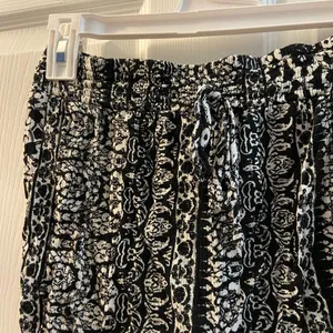 Joe B Flowy shorts thumbnail 3