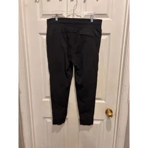 Athleta Pants Trekkie North Jogger Womens 12 Travel Hiking Gym Zip Pockets Black thumbnail 5