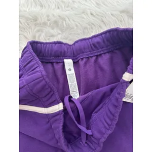 Lululemon Scuba Mid-Rise Oversized Shorts 3" College Purple Light Ivory Large thumbnail 8