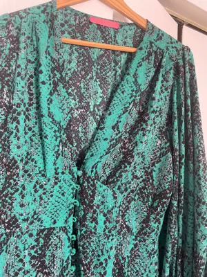 Signature 8 Green Animal Print Long Sleeve Dress thumbnail 2