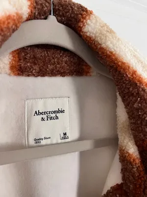Abercrombie Fuzzy Jacket thumbnail 4