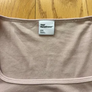 Aritzia Tna HomeStretch Rib Scoop‎ Neck Long Sleeve Top Pink Size 2XS XXS thumbnail 5