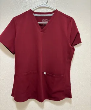 Fabletics Scrubs Set thumbnail 1