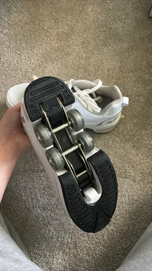 Roller Skate Walking Shoes White Size 7 thumbnail 5