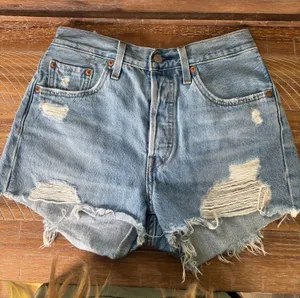 Levi’s Shorts thumbnail 1