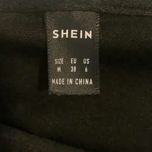 SHEIN Cropped One shoulder Shirt thumbnail 4