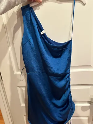 Glam Royal blue one shoulder size small boutique dress ( brand) thumbnail 4