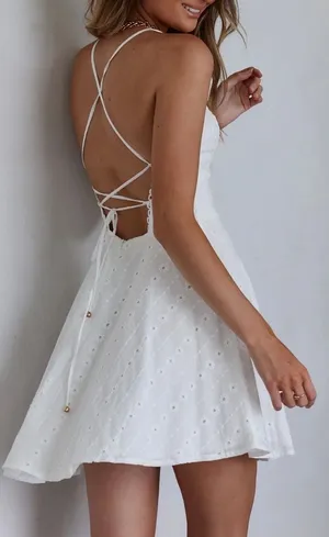 Selfie Leslie White Eyelet Lace-Up Back Sleeveless Mini Dress Size 6 thumbnail 8