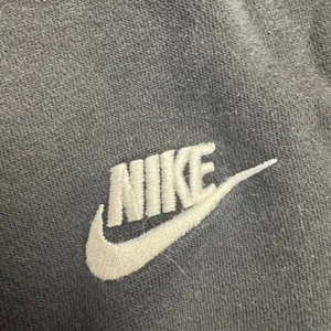 Nike Mens Club Fleece Joggers Black Sweatpants Embroidered Logo Size‎ M thumbnail 2