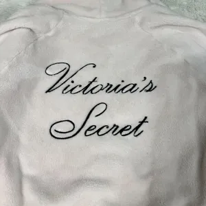 Victoria’s Secret Soft Pink Robe | Plush Cozy Robe | M/L thumbnail 3