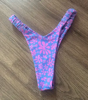 Kulani Kinis Retro Y Thong Bottom thumbnail 1